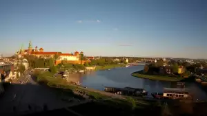 Zamek Królewski na wawelu oraz Wisła w oku kamery.