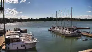 Widok na Jezioro i Marinę w RYNIE - KAMERA LIVE