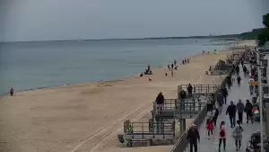 Widok na Promenadę i Plażę w Sarbinowie