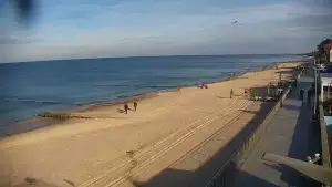 Widok na Promenadę i Plażę w Sarbinowie