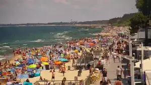 Widok na Promenadę i Plażę w Sarbinowie