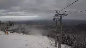 Widok na górną część stacji narciarskiej Ski&Sun.