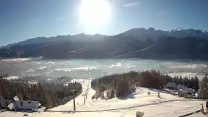 Widok z Kamery na trasy zjazdowe na Polanie Szymoszkowej w Zakopanem