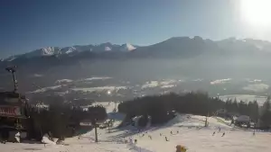 Widok z Kamery na trasy zjazdowe na Polanie Szymoszkowej w Zakopanem