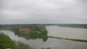 Widok z Kamery na styk rzeki Narew z Wisłą
