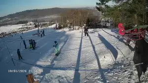 Widok z górnej stacji stoku Koszałkowo w Wieżycy