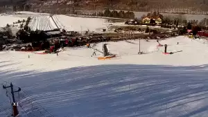 Widok ze stacji narciarskiej Koszałkowo w Wieżycy