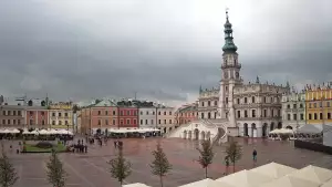Widok na Rynek Wielki Miasta w ZAMOŚCIU - KAMERA LIVE