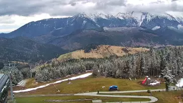 Obraz na żywo z górnej stacji ośrodka narciarskiego Bachledka Ski&Fun.
