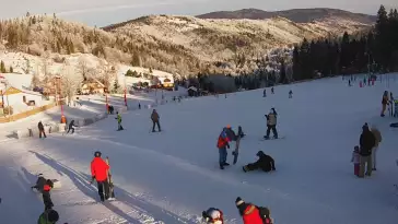 Widok z kamery na stok Biały Krzyż w Szczyrku.