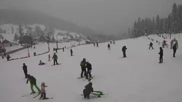 Widok z kamery na stok Biały Krzyż w Szczyrku.