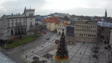 Widok z Kamery na Plac Bolesława Chrobrego w Bielsku-Białej na żywo