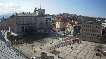 Widok z Kamery na Plac Bolesława Chrobrego w Bielsku-Białej na żywo
