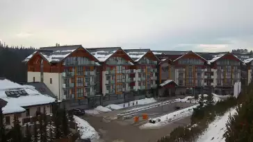 Kamera z widokiem na Hotel Bukovina Resort - luksusowy hotel termy i Spa