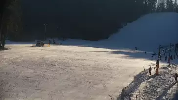 CIENIAWA SKI stacja narciarska z okolic Nowego Sącza.
