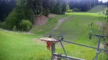 CIENIAWA SKI stacja narciarska z okolic Nowego Sącza.