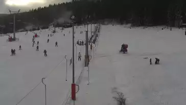 Czarna Góra Resort - widok na trasy zjazdowe oraz wyciąg.