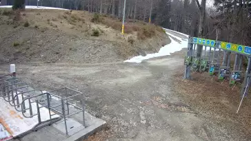 Czarny Groń - widok na stok pośredni