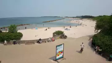 Widok na plażę wschodnią w Darłówku