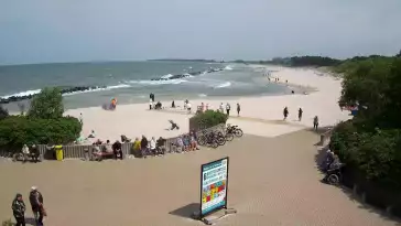 Widok na plażę wschodnią w Darłówku