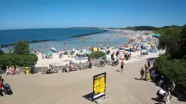 Widok na plażę wschodnią w Darłówku