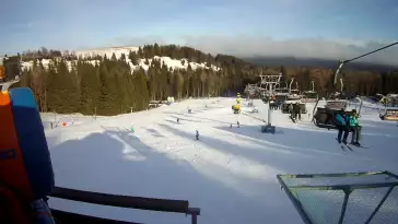 Wyciąg Diament w Kompleksie narciarskim Zieleniec zaprasza na narty.