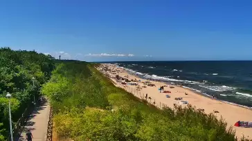 Plaża w Dziwnowie oglądaj w sezonie letnim.