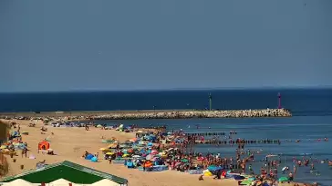 Plaża w Dziwnowie oglądaj w sezonie letnim.