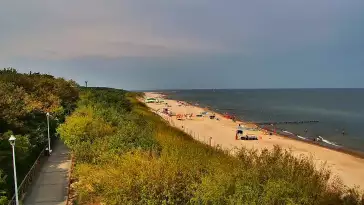 Plaża w Dziwnowie oglądaj w sezonie letnim.
