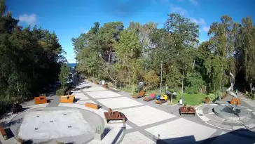 Widok na deptak w Dziwnówku