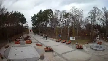 Widok na deptak w Dziwnówku