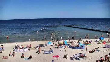 Widok na plażę i morze w Dziwnowie woj. zachodniopomorskie