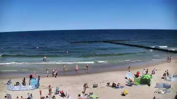 Widok na plażę i morze w Dziwnowie woj. zachodniopomorskie