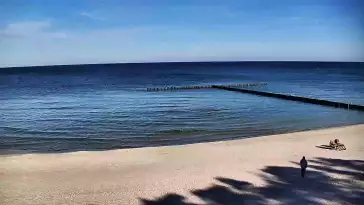 Widok na plażę i morze w Dziwnowie woj. zachodniopomorskie