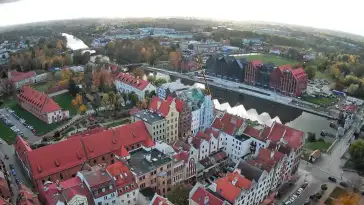 Widok na rzeke Elbląg i Bulwar Zygmunta Augusta