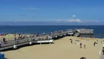 Widok z kamery obrotowej na plaże i morze w Gdańsku Brzeźnie