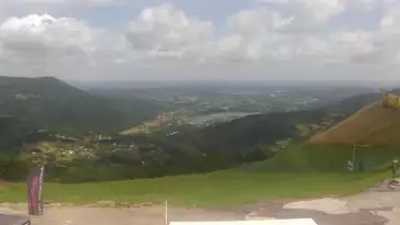 Góra Żar - widok ze szczytu Beskidu Małego