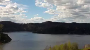 Jezioro Rożnowskie - widok z kamery online