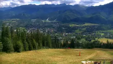 Widok z Kamery na panoramę Tatr.
