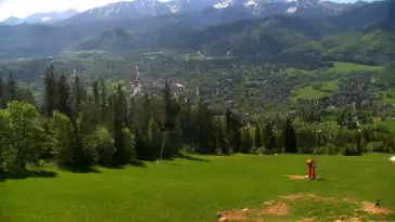 Widok z Kamery na panoramę Tatr.