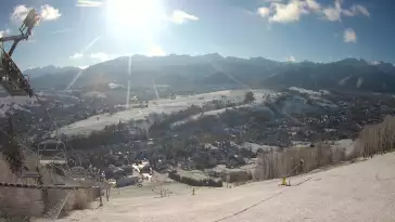 Widok z górnego odcinka Ośrodka Narciarskiego Harenda.