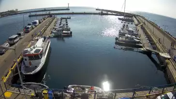 Widok z Kamery na marinę w Helu