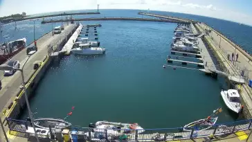 Widok z Kamery na marinę w Helu
