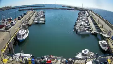 Widok z Kamery na marinę w Helu