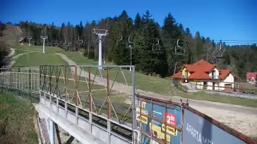 Obraz z kamery na stoku w ośrodku narciarskim Henryk SKI