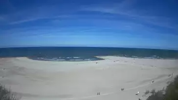 Widok na sztuczną plaże w Jarosławcu