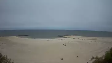 Widok na sztuczną plaże w Jarosławcu
