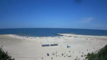 Widok na sztuczną plaże w Jarosławcu