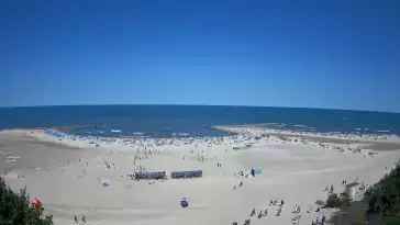 Widok na sztuczną plaże w Jarosławcu