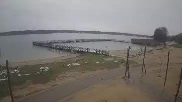 Widok na Jezioro Białe znajdujące się we wschodniej Polsce.